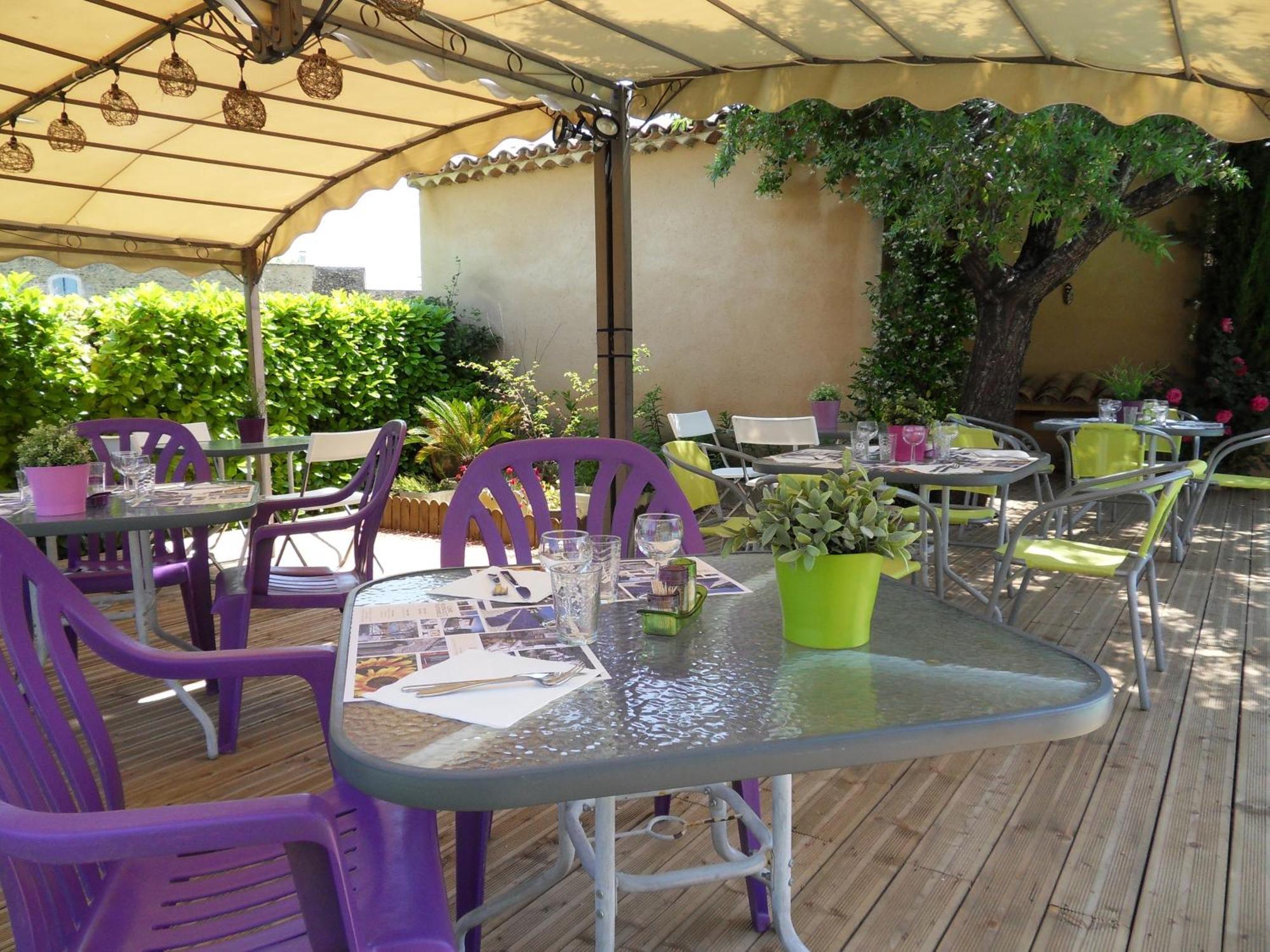 Le Jardin D'Ivana Chambres D'Hotes B&B Avec Piscine Chauffee Oppède Exteriér fotografie