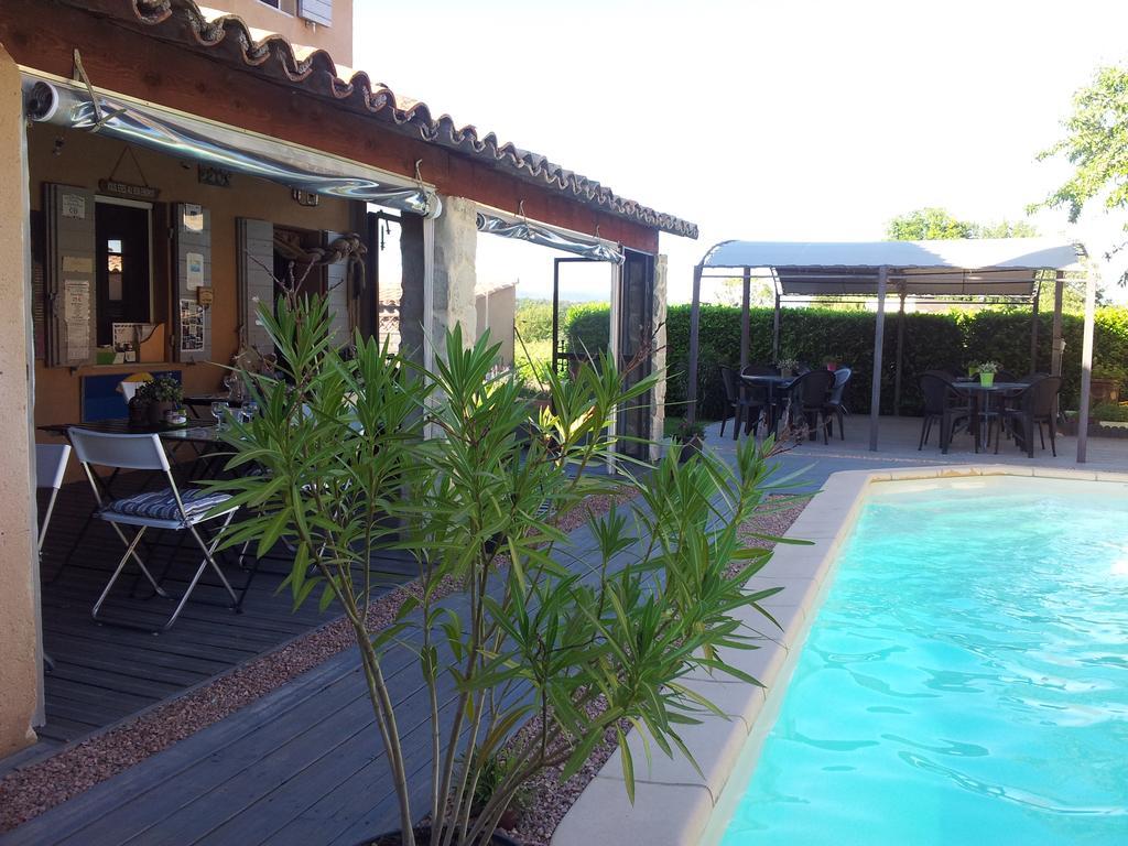 Le Jardin D'Ivana Chambres D'Hotes B&B Avec Piscine Chauffee Oppède Exteriér fotografie