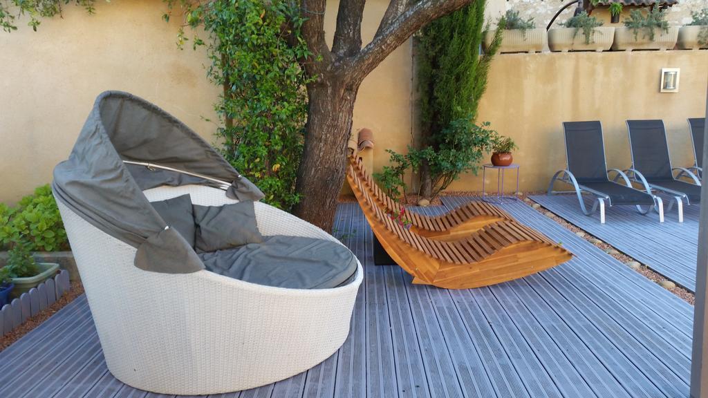 Le Jardin D'Ivana Chambres D'Hotes B&B Avec Piscine Chauffee Oppède Exteriér fotografie