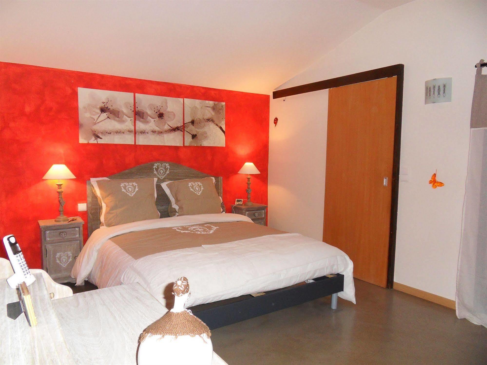 Le Jardin D'Ivana Chambres D'Hotes B&B Avec Piscine Chauffee Oppède Exteriér fotografie